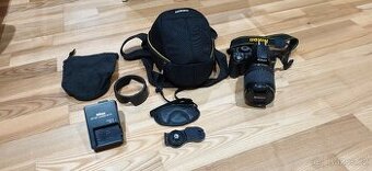 Nikon D3100 a objektiv Nikon DX 18-105mm