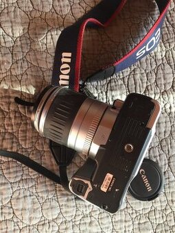 Canon EOS 300 + objektiv 28–90 mm