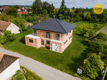 Prodej hrubé stavby se zahradou, Krhov, 131558