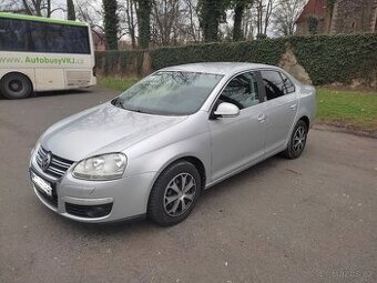 Prodám WV Jetta 1.6 benzín 85Kw
