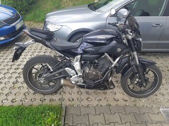 YAMAHA MT-07_ najeto jen 7500km nové ČR