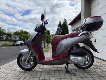 Honda Pes 125i, cz doklady