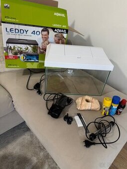 Akvarijní set Aquael LEDDY 40 + el. čistič