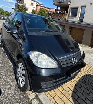 Mercedes třída A garážovaný