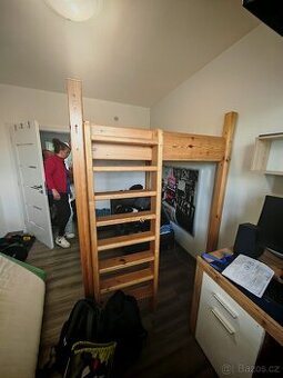 Vestavné patro na spaní masiv smrk - 1