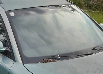 Čelní sklo na Vw Passat B5