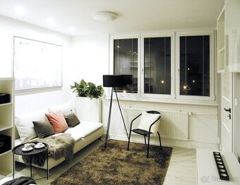Pronájem vybaveného bytu, po celkové rekonstrukci, 1+1, 40m2