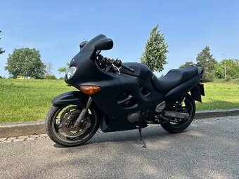 Suzuki GSX 600 F