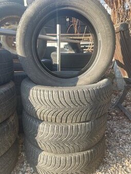 Prodám zimní pneu 205/55 R16