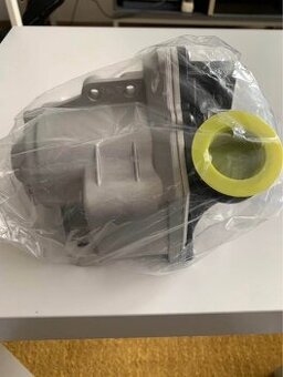 ELEKTRICKÉ VODNÍ ČERPADLO BMW 1 3 5 6 7 X3 X4