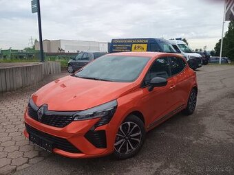 Renault Clio techno TCe 90- předváděci vůz- minimální nájezd