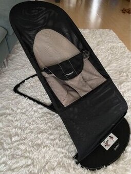 BABYBJÖRN houpací lehátko Soft Mesh Black/Gray