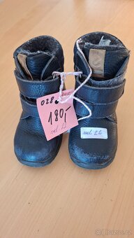 Vel. 22 zimní boty , papuče 2x, crosky 1x