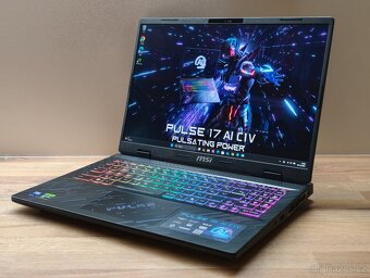 240HZ 16"_MSI PULSE 16 AI C1V_U7-155H_32GB_RTX 4070 8GB