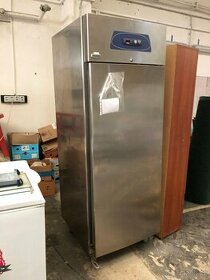 LEDNICE NEREZ  ELEKTROLUX  TOP