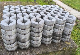 Betonová zatravňovací dlažba 50 ks