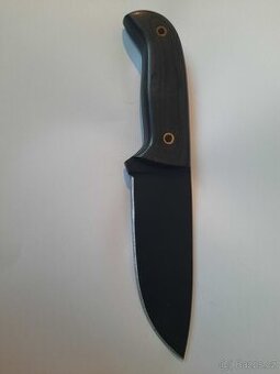 Pevný nůž s koženým pouzdrem