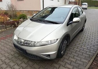Honda Civic, 1,8i/ 103Kw Comfort, serviska