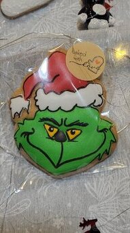 VÁNOČNÍ KRABIČKA PERNÍČKŮ BAREVNÝ MIX
