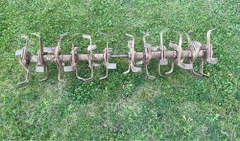 Vari - AKY 358 - 12 nožů - ZASLÁNÍ ZDARMA