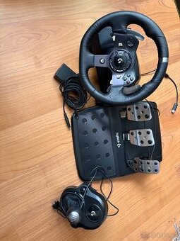Logitech g920 driving force racing wheel