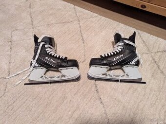 Dětské brusle CCM vel. 38