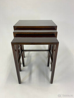 Unikátní hnízdové stolky Halabala - renovace, šelak