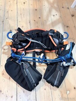 Husqvarna - sedák s dvojitým mostem