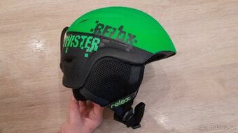Lyžařská helma Relax Twister 49-52 cm (zeleno-černá)
