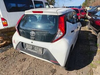Toyota Aygo, 2021, motor 1KR, 1.0 53kW, náhradní díly