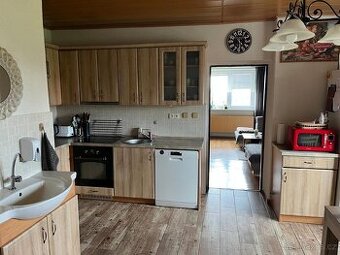 Prodam zanovni kuchyni 2,45x1,75m