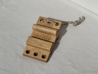 Gripper na posilování prstů - lezení