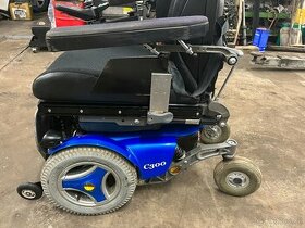 Elektrický invalidní vozík permobil