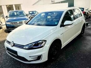Volkswagen e-Golf 2020, dojezd 220km, 100kw motor, full LED