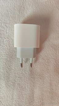 Prodám nabíječku na Iphone 20w - 1