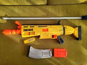 Fortnite NERF +vesta na naboje