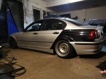 Zadní lemy felony blatníků BMW E46 sedan – od MWAY