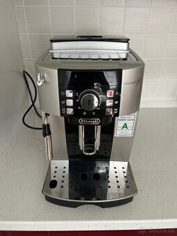 Automatický kávovar De'Longhi Magnifica S