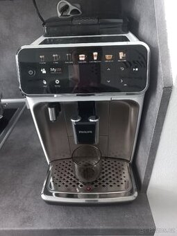 Automatický kávovar Philips Latte Go