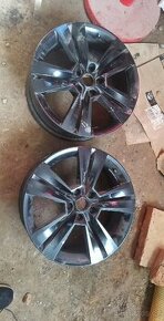 SKODA KAROQ FELGA 7JX18 ET45 57A601025 E