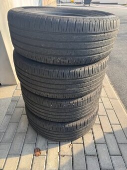 Pneu 235/55 R18, 5,5mm, DOT 03/23 Sada Continental EC 6