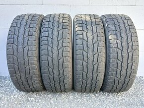Zimní pneu Nokian 215/60/17C vzorek 7mm