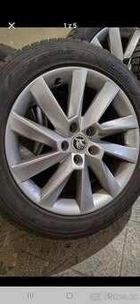 R17 215/55 originální alu Škoda ET40
