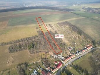 Soubor pozemků 8 821 m2 - Kroměříž - Zlámanka