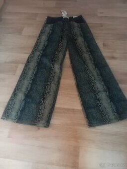 ŠIROKÉ RIFLE MODRÉ S HADIM VZOREM 36