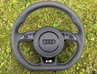 VYHRIVANY AUDI VOLANT - ZREZANY - PERFOROVANA KUZE