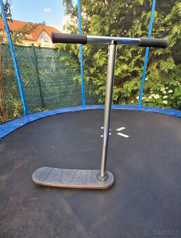 Koloběžka pro indoor a trampolínu