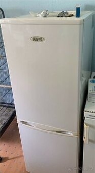 A++ úsporná A+  lednice s mrazákem jako NOVÁ