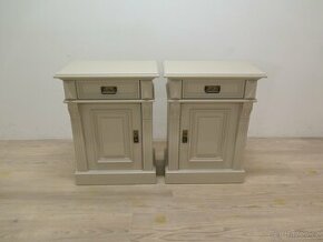 Noční stolky z masivu