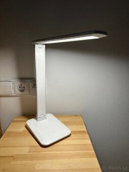 Stolní LED lampčka